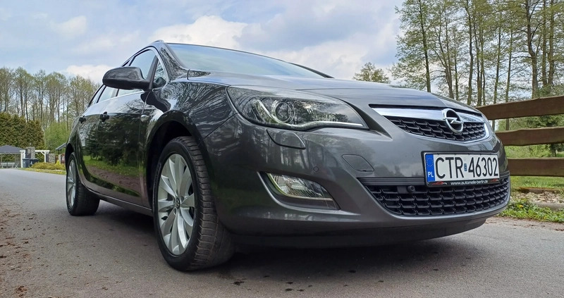 Opel Astra cena 27800 przebieg: 189000, rok produkcji 2011 z Tczew małe 596